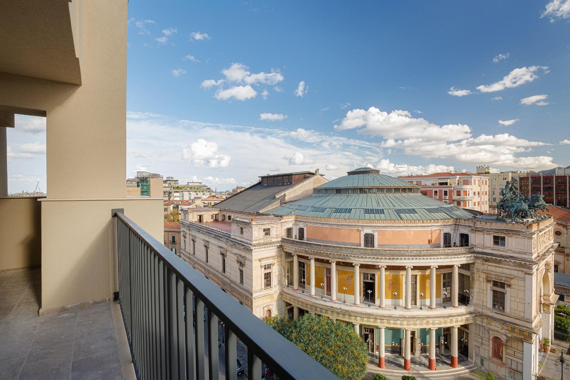Hotel Politeama Palermo Bagian luar foto