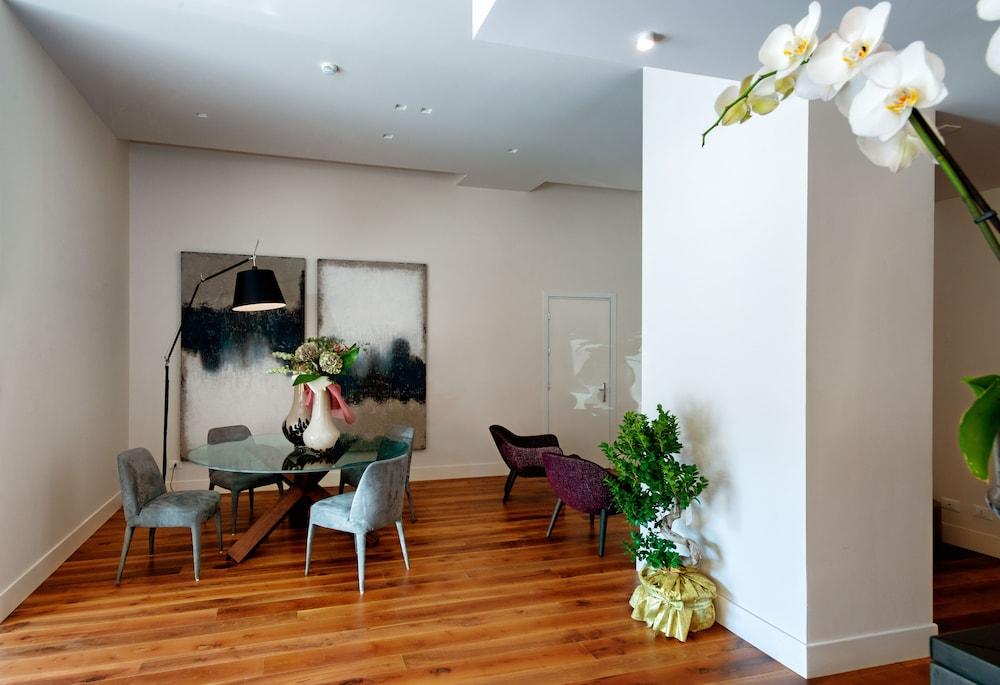 Hotel Politeama Palermo Bagian luar foto