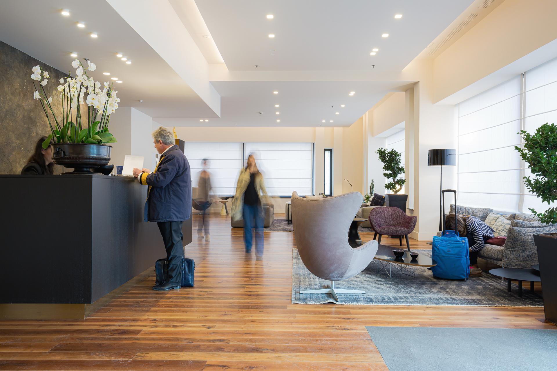 Hotel Politeama Palermo Bagian luar foto