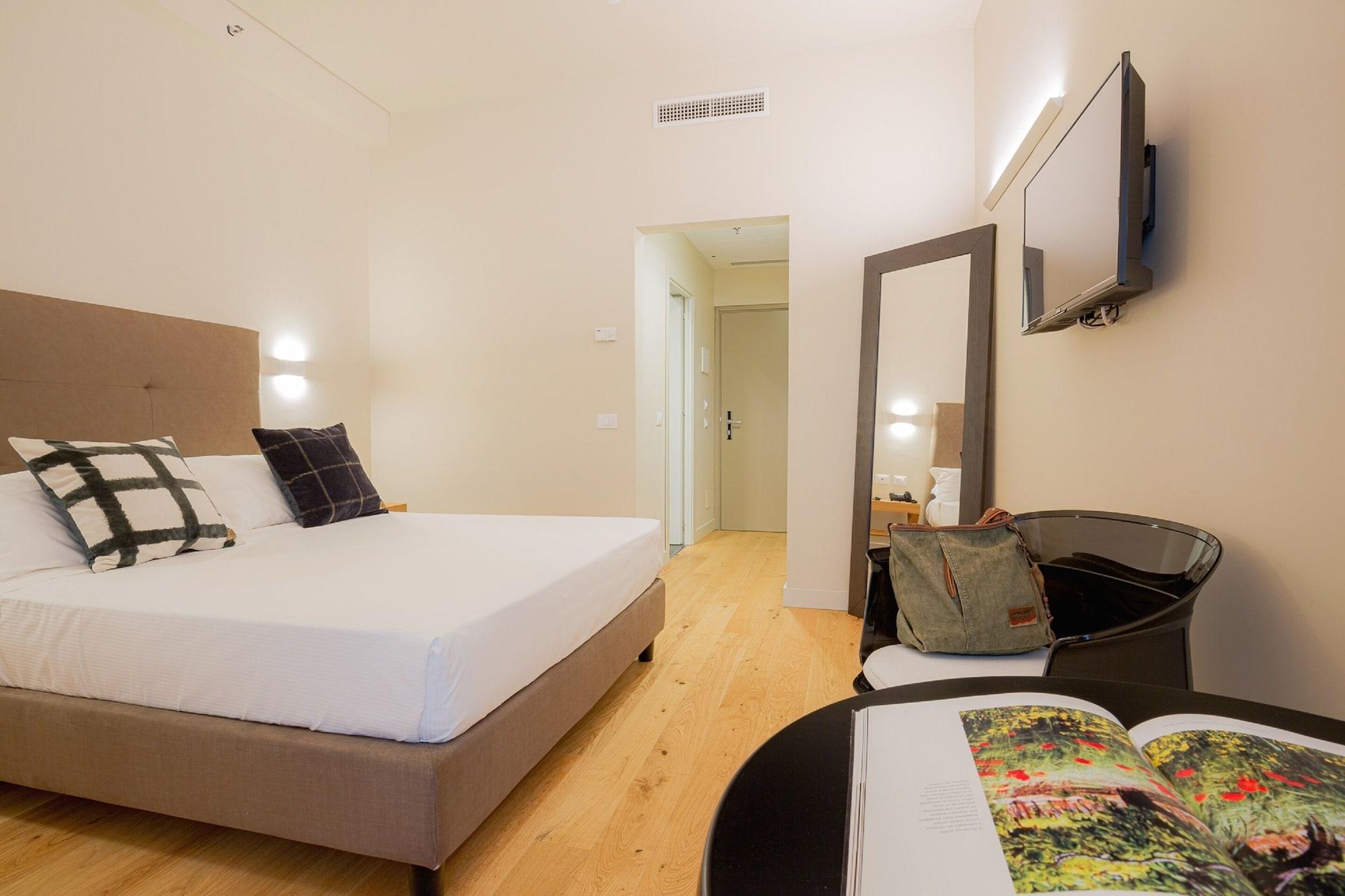Hotel Politeama Palermo Bagian luar foto