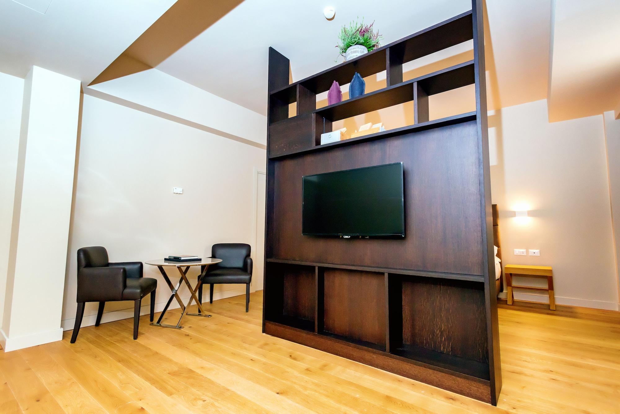 Hotel Politeama Palermo Bagian luar foto