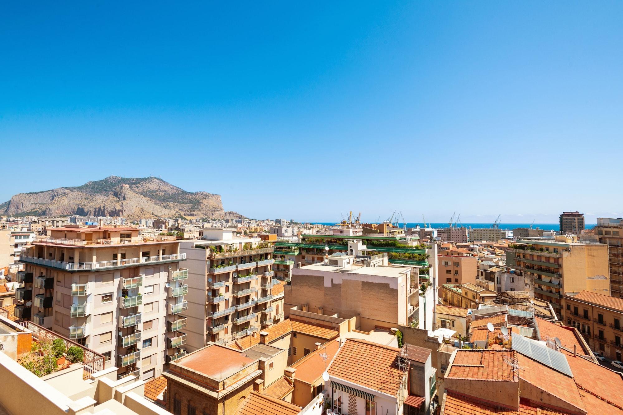 Hotel Politeama Palermo Bagian luar foto