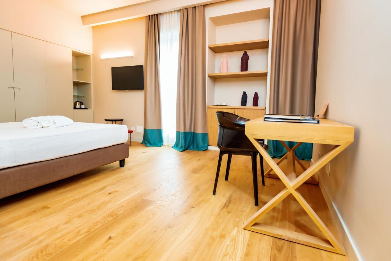 Hotel Politeama Palermo Bagian luar foto